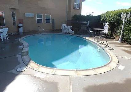 Econo Lodge Inn & Suites Corning 