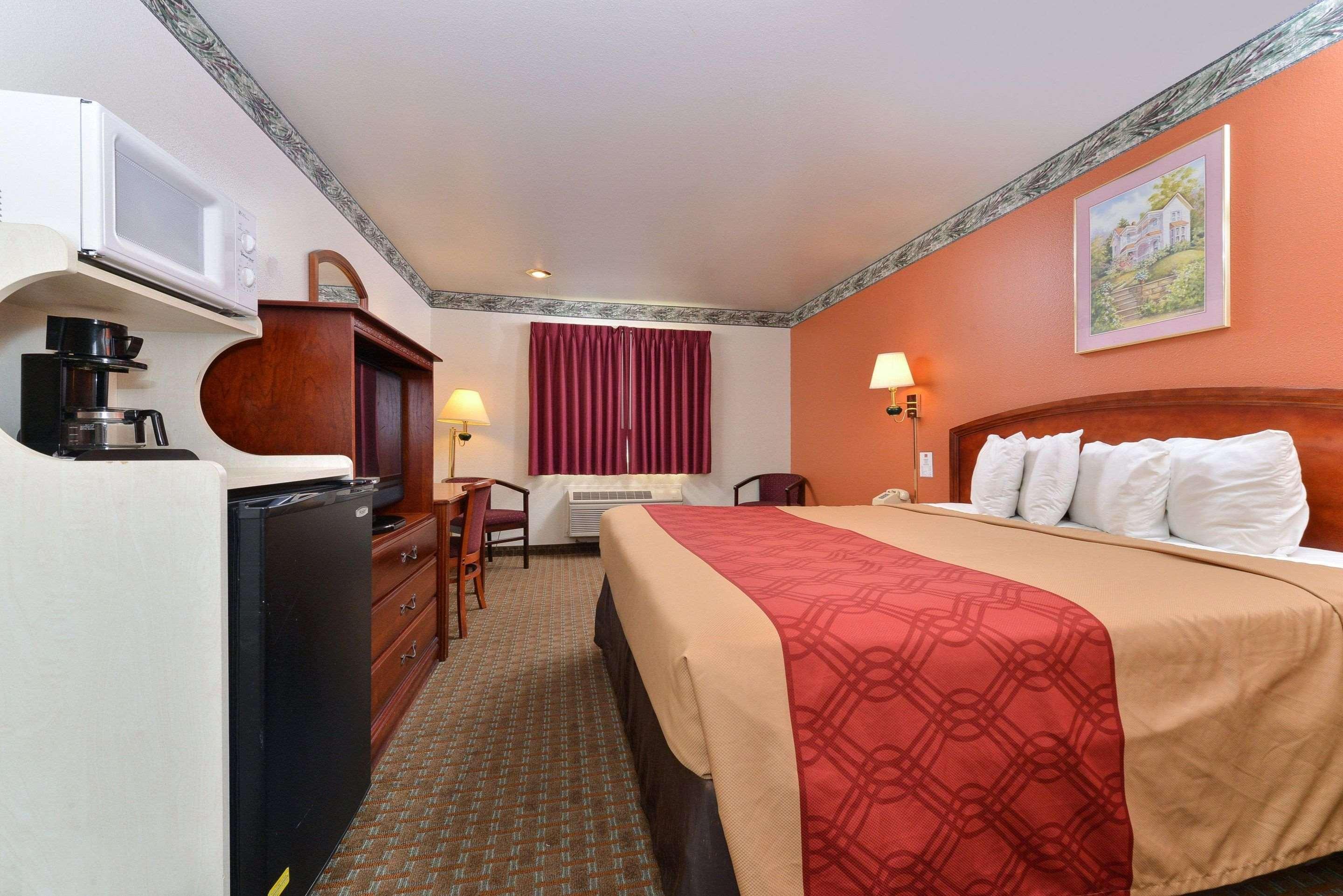 Hotel Econo & 2*
